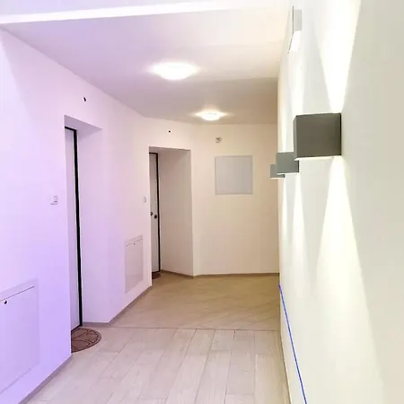 Cellini Apartment *